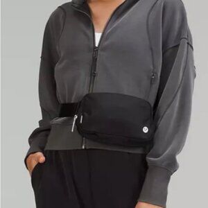 LULULEMON ATHLETICA EVERYWHERE BELT BAG 1L {BACK}